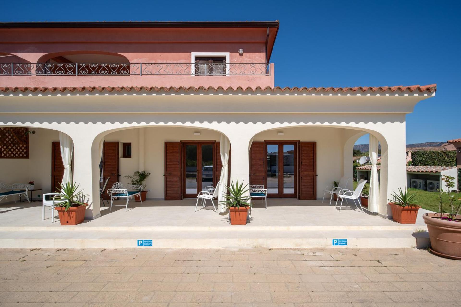 Ambra Holiday Rooms - Rooms & Beach San Teodoro  Exterior photo