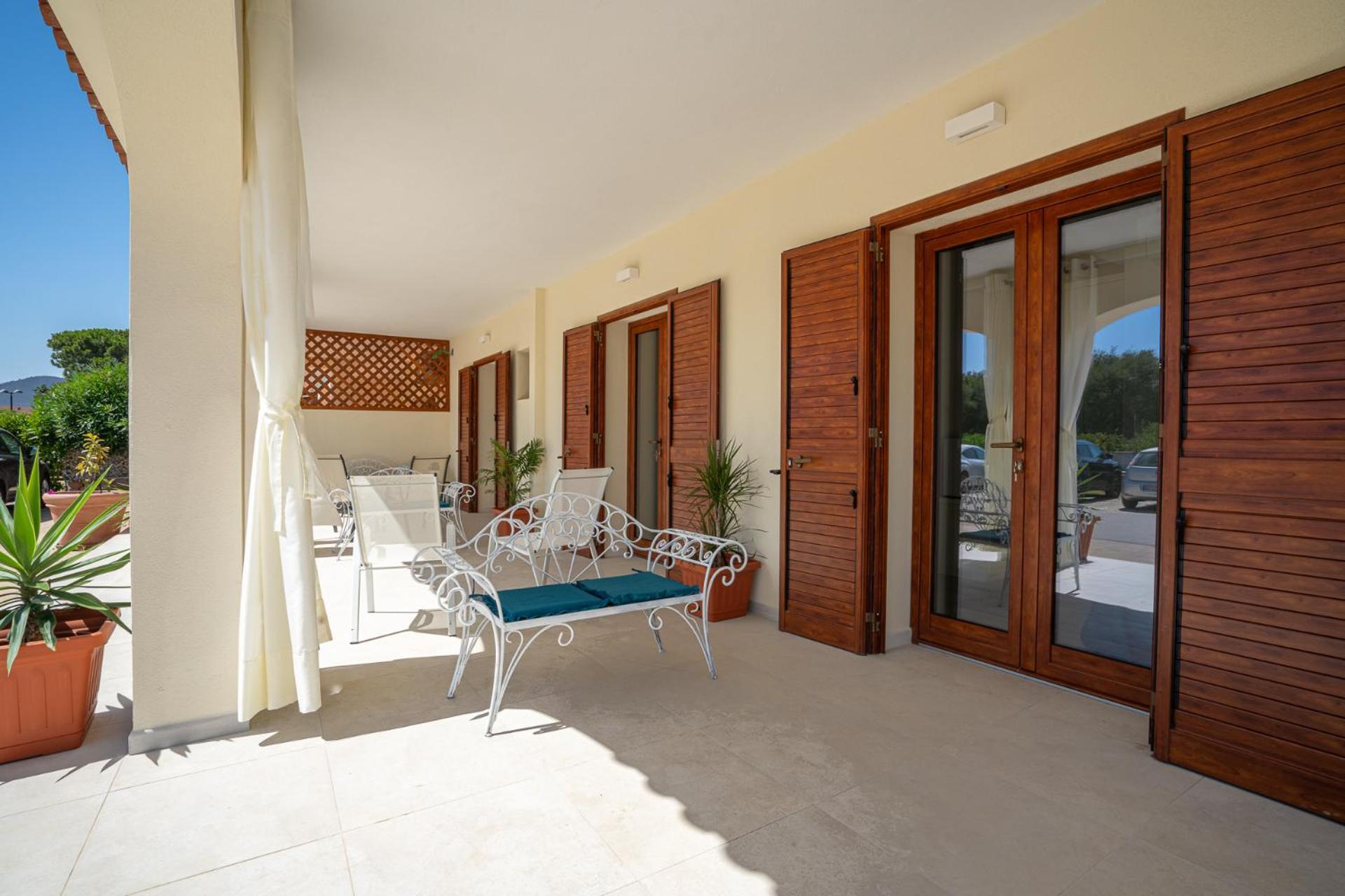 Ambra Holiday Rooms - Rooms & Beach San Teodoro  Exterior photo